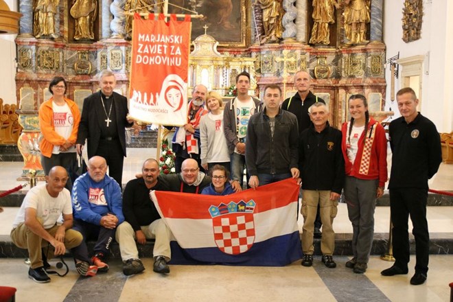 Varaždinski biskup Josip Mrzljak slavio misu s hodočasnicima Marijanskog zavjeta za domovinu